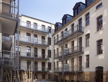 Zum Innenhof gelegene 2-Zimmer-Wohnung im sanierten Fabrikgebäude mit Balkon !, 04317 Leipzig, Wohnung