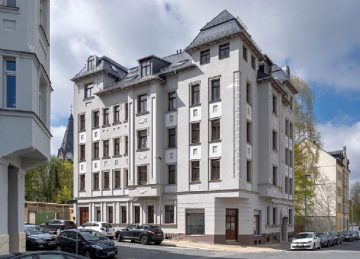 Traumhafte Dachgeschosswohnung im denkmalgeschützten Objekt mit grünen Innenhof!, 09126 Chemnitz, Maisonettewohnung