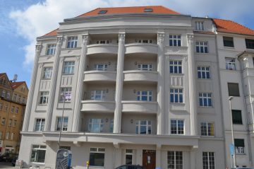 Hochwertig sanierte 4-Zimmer-Wohnung mit 2 Balkonen !, 04159 Leipzig, Wohnung