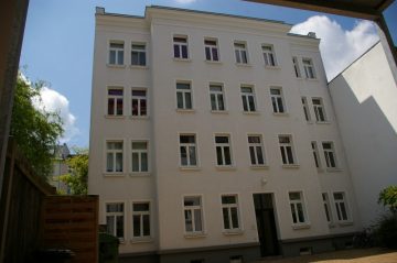Sanierte Altbauwohnung im ruhigen Hofgebäude mit Balkon !, 04177 Leipzig, Wohnung