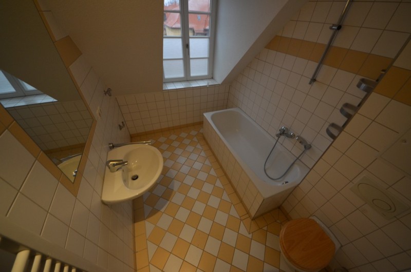 Gemütliche 2-Zimmer-Dachwohnung mit Loggia in Leipzig-Lößnig ! - Photo 1