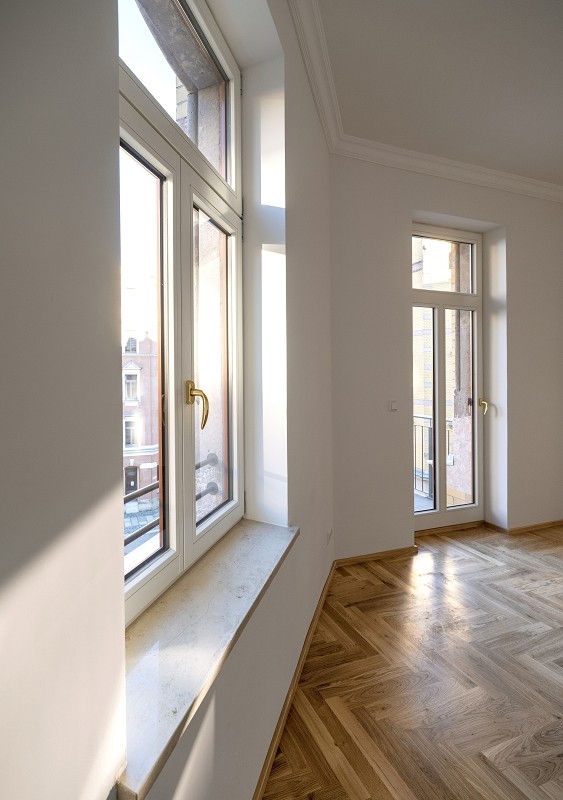 Sanierte 3-Zimmerwohnung mit Fußbodenheizung, Parkett, Balkon und Aufzug! - Photo 3