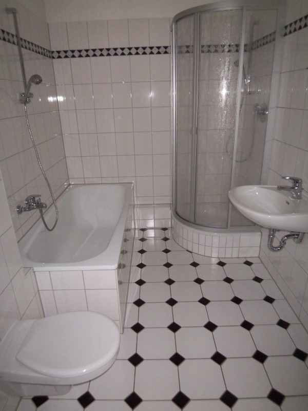 Wohnen in der beliebten Südvorstadt! 3-Zimmerwohnung mit Balkon in ruhiger Seitenstraße! - Photo 4