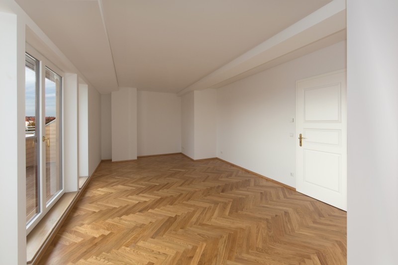 Hochwertig sanierter Altbau mit 2 Balkonen, Parkett und Fußbodenheizung ! - Photo 1