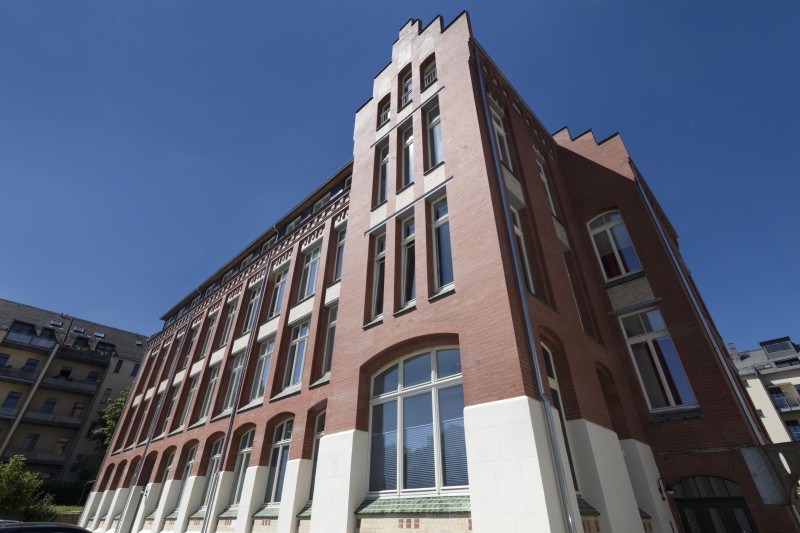Traumwohnung im denkmalgeschützten Hofgebäude am Kaßberg mit Gartenanteil! - Foto 1