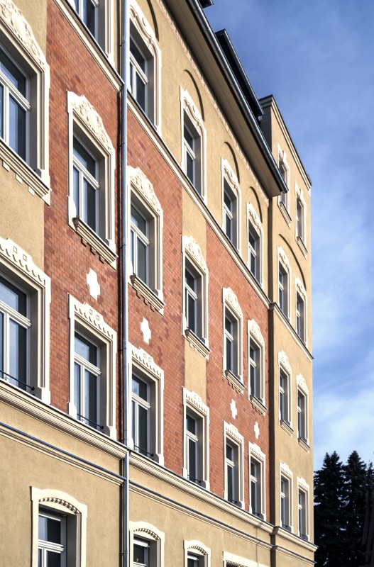 Sanierter Altbau mit Fußbodenheizung und Parkett! - Foto 5