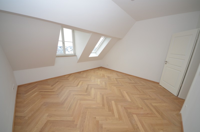 Traumhafte Maisonettewohnung mit Fußbodenheizung und Parkettboden! - Foto 1