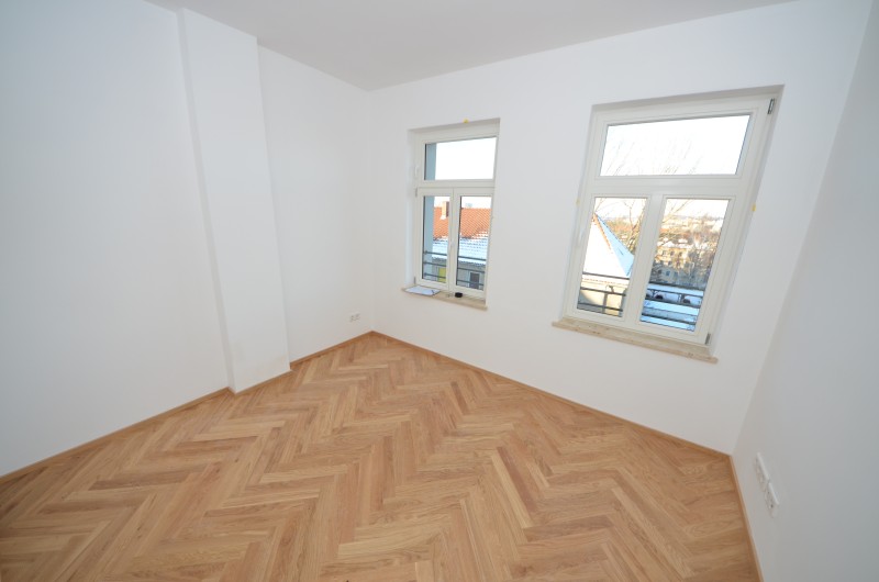 Hochwertig sanierte 2-Zimmer-Wohnung mit Wintergarten im traumhaften Altbau! - Photo 5