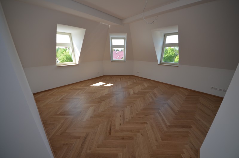 Hochwertig sanierte 4-Zimmerwohnung mit Parkett und Fußbodenheizung ! - Foto 5