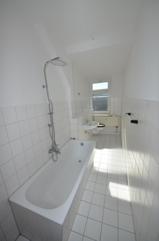Dachgeschoss 2-Zimmerwohnung im Herzen von Gohlis ! - Photo 2