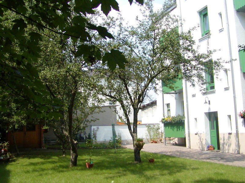 Ruhig gelegene 2-Zimmerwohnung im sanierten Altbau mit Stellplatz im Leipziger Süden ! - Photo 4