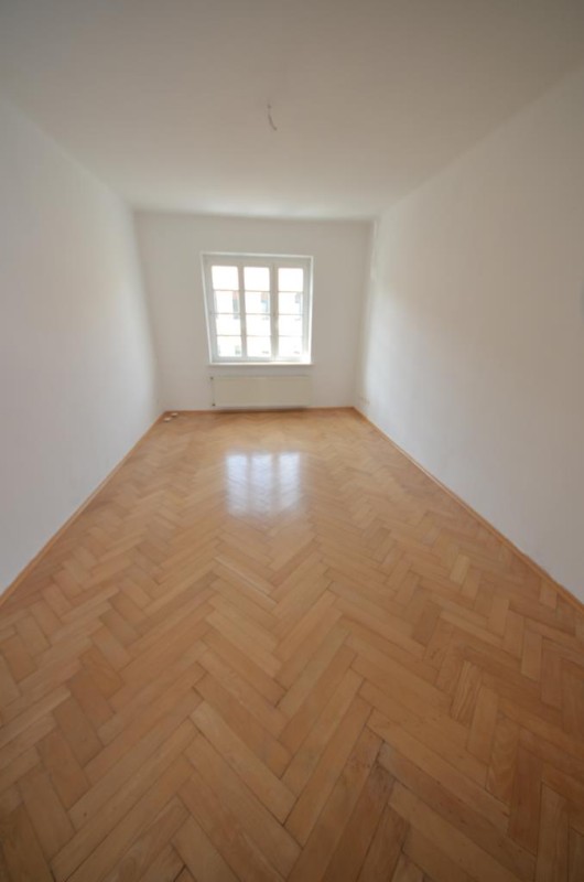 Sanierte Wohnung mit Balkon und neuer EBK im Leipziger Süden ! - Foto 5
