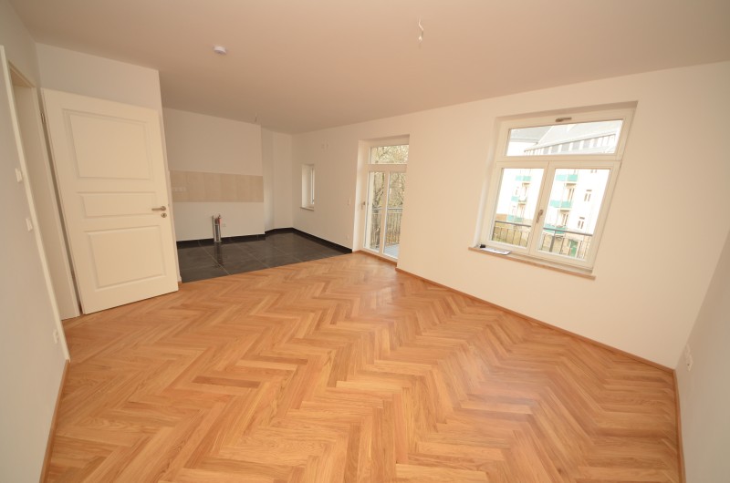 Moderne 4-Zimmerwohnung im Lutherviertel mit Balkon, Fußbodenheizung und Parkettboden! - Foto 1