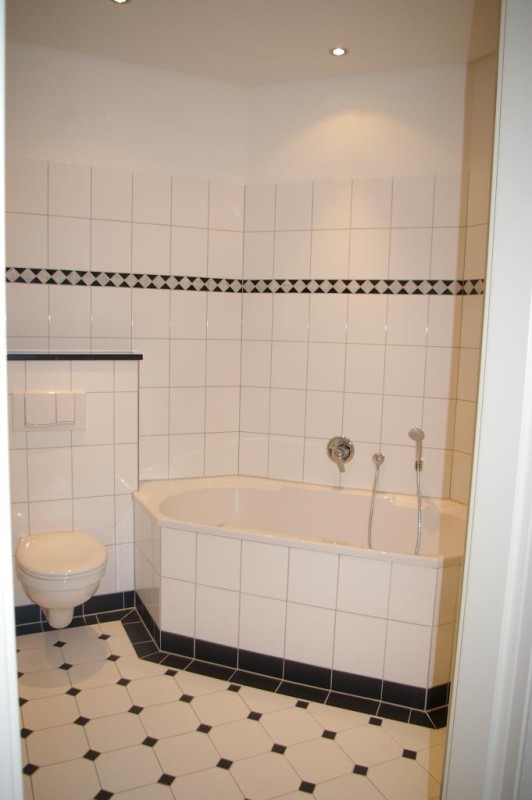 Helle 3-Zimmerwohnung mit Balkon und Parkettboden in Zentrum-Nord ! - Photo 3