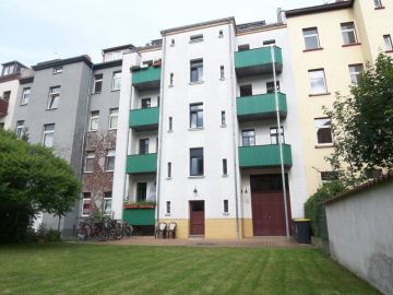 Sanierte 2-Zimmerwohnung mit Balkon und Laminatfußboden !, 04299 Leipzig, Wohnung