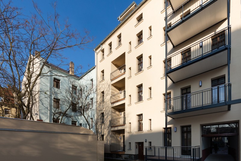 Hochwertig sanierte 3-Zimmer-Wohnung im denkmalgeschützten Altbau Nähe Stünzer Park ! - Foto 2