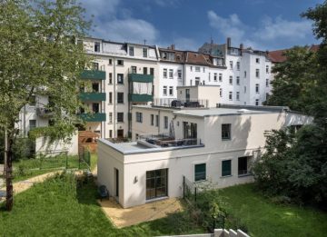 Traumhaft ruhiges Hofgebäude mit Terrasse und Fussbodenheizung im beliebten Leipziger Süden !, 04277 Leipzig, Wohnung
