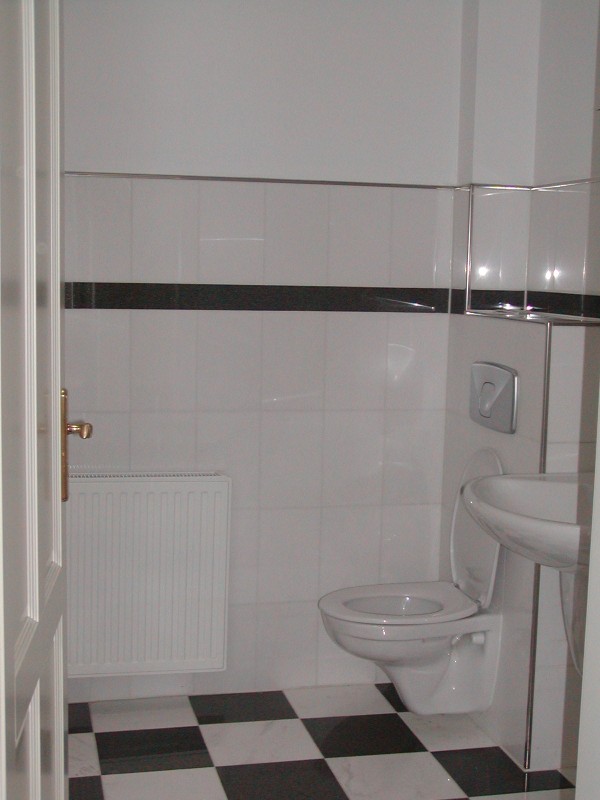 2-Zimmerwohnung im Seitengebäude mit direkt Zugang zum Karl-Heine-Kanal ! - Foto 3