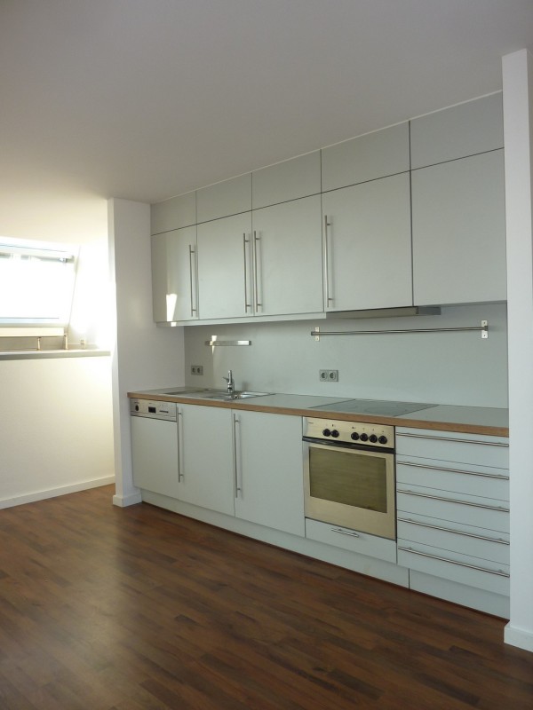 Traumhafte City-Wohnung im DG mit Weitblick ! - Photo 2