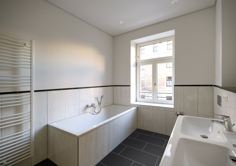Hochwertig sanierte 3-Zimmerwohnung mit Fußbodenheizung, Parkett, Balkon und Aufzug! - Foto 3