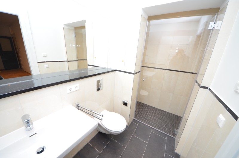 Hochwertig sanierte 4-Zimmerwohnung mit Balkon und Fußbodenheizung! - Foto 2
