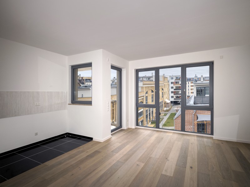 Hochwertiger Neubau mit Aufzug und Balkon ! - Foto 1