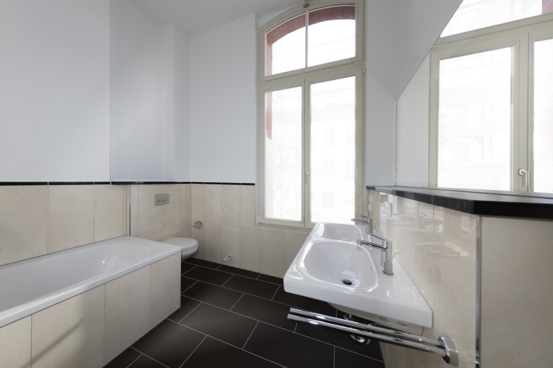 Traumwohnung mit Fußbodenheizung, Balkon und Garten im denkmalgeschützten HOFGEBÄUDE am Kaßberg ! - Foto 3