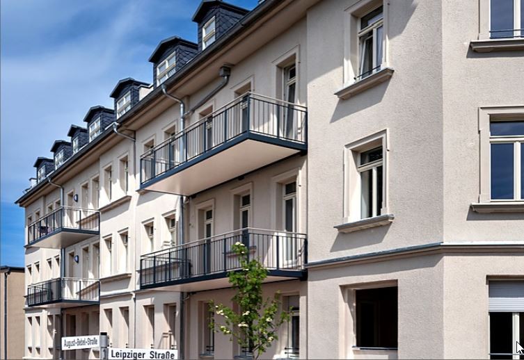 Hochwertig sanierter Altbau mit Parkett und Fußbodenheizung ! - Photo 2