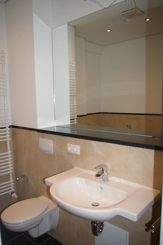 Moderne 3-Zimmerwohnung im traditionellen ‚HUBERTUS HAUS‘ ! - Photo 1
