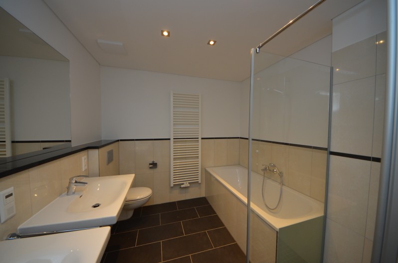 Traumhafte 4-Zimmerwohnung im Neubau mit Aufzug, Fussbodenheizung, Parkett, Balkon! - Photo 4