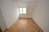 Hochwertig sanierte 4-Zimmer-Wohnung im Dachgeschoss mit Loggia, Fußbodenheizung und Parkett ! - DSC_0295