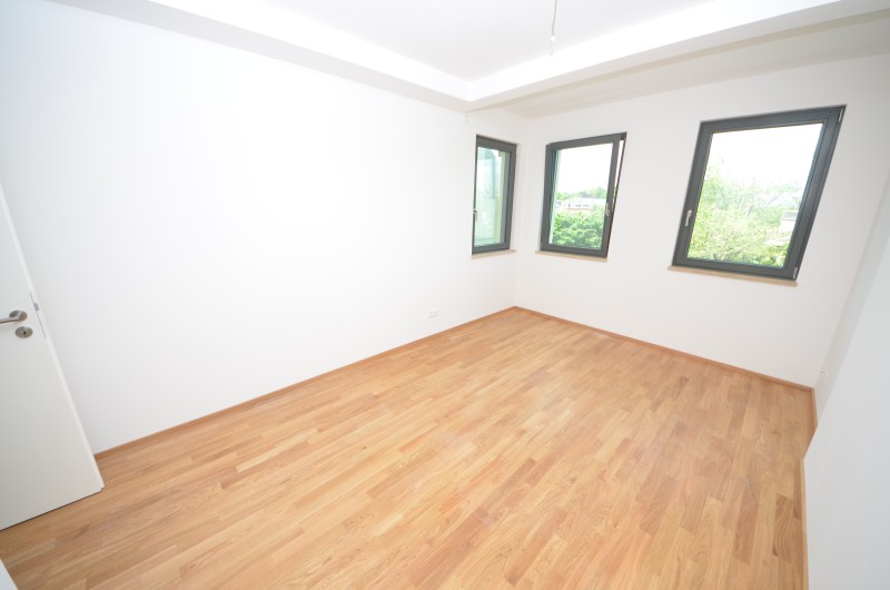 Exklusive 5-Zimmerwohnung im Neubau mit Balkon/PARKETT/FuboHeizung ! - Foto 3