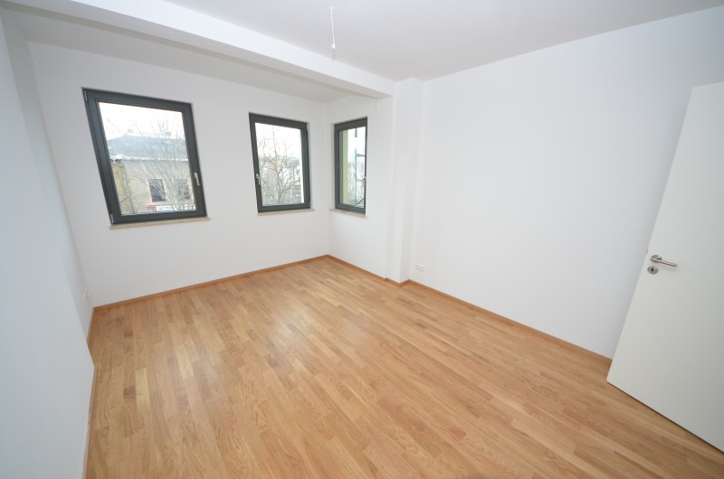 Exklusive 5-Zimmerwohnung im Neubau mit Balkon/PARKETT/FuboHeizung ! - Foto 2